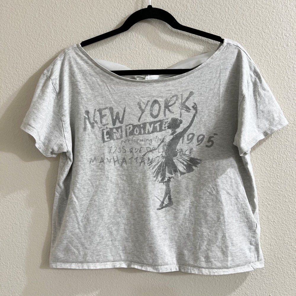 Hollister Graphic Tee Gray Ballerina Ribbon Back Top Large Womens Balletcore